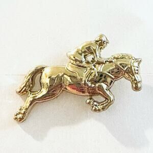 Horse and Jockey Horse racing Pin